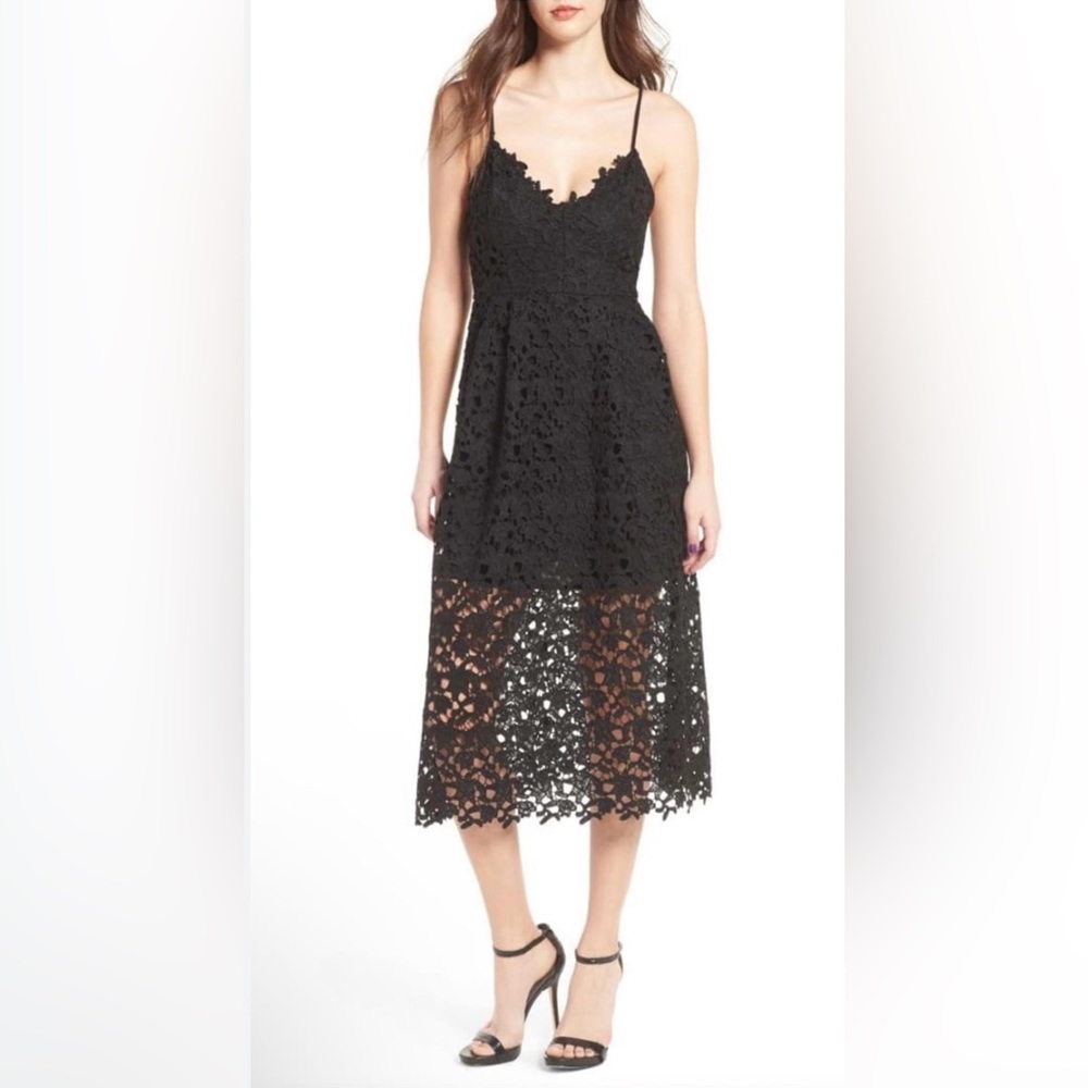 ASTR The Label MIDI Lace Dress